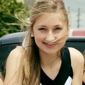 Meet your Posher, Chloe